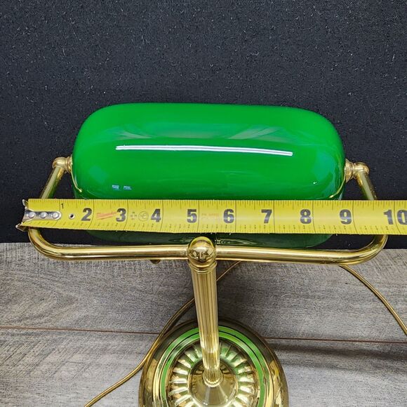 Vintage Green Banker’s Desk Lamp Brass Base Plastic Shade Tested Works - Picture 9 of 12